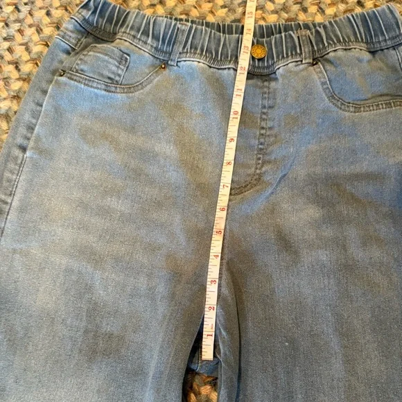 High Rise Wide Leg Pull-On Stretch Jeans New sz M - Picture 5 of 8